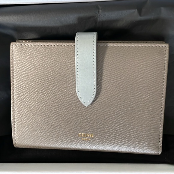 Celine medium strap wallet - Picture 2 of 4